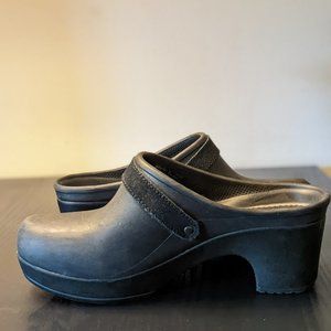 Crocs Sarah Black Rubber Slip On Mules